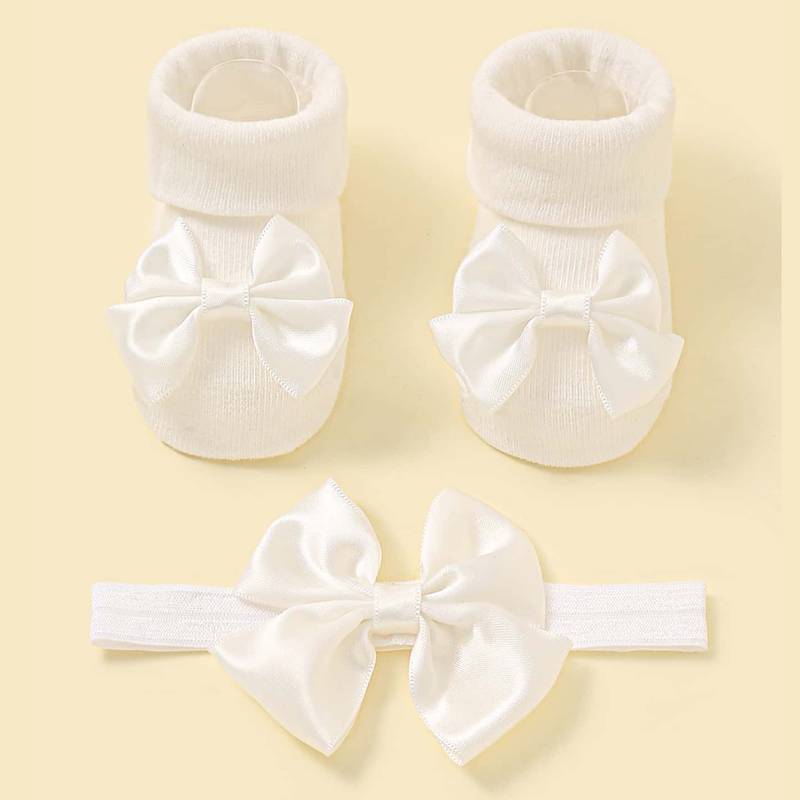 Baby Geschenkset Socken und Schleife